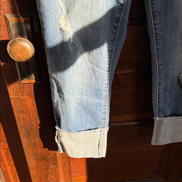 1822 Denim Blue Cropped Jeans - Picture 4 of 10